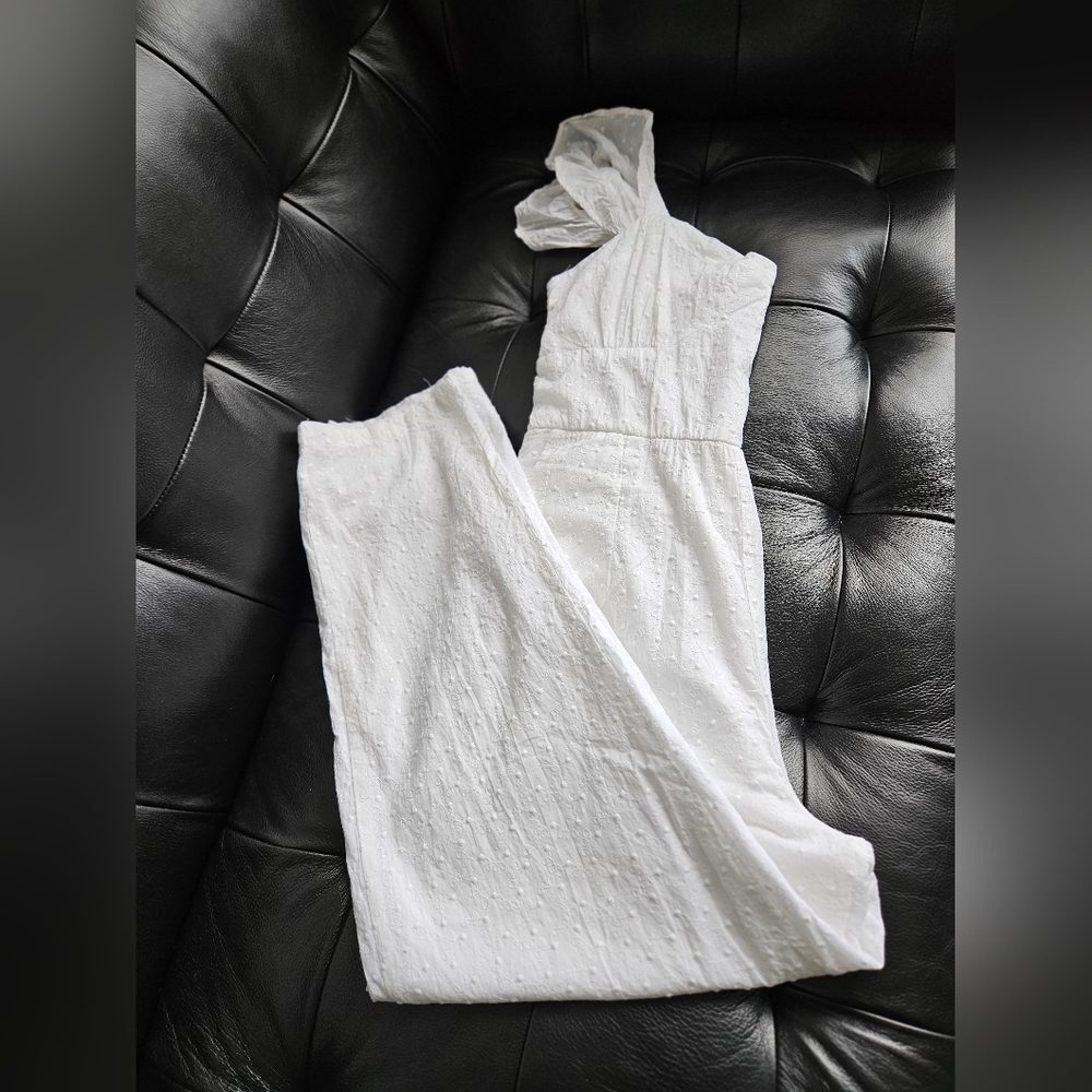White jumpsuit with linen, elastic in the back and side pockets size M